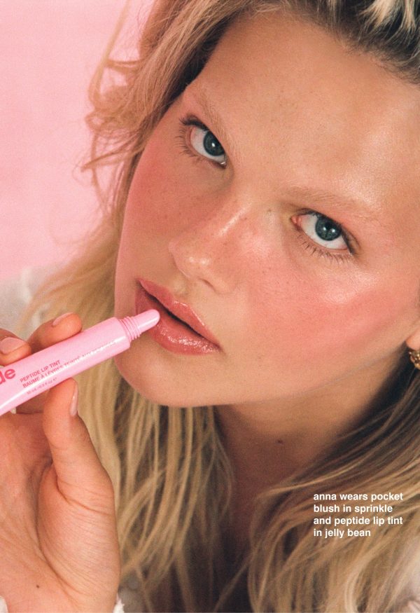 pink-edit-new-hero2-mobile_100e9dff-1ba6-493c-b897-a8576b7efcfe the edits